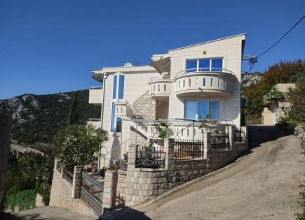 House for 155 000 euro in Dobra Voda, Montenegro