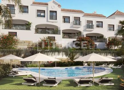 Townhouse for 470 000 euro in Estepona, Spain