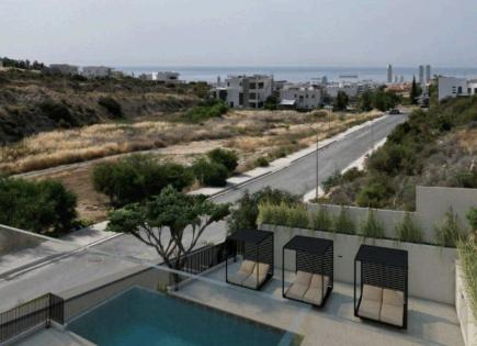 Terrain pour 1 000 000 Euro à Agios Athanasios, Chypre