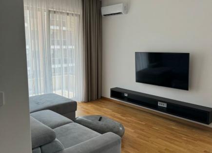 Apartamento para 1 000 euro por mes en Becici, Montenegro