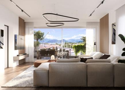 Ático para 811 000 euro por Lago Iseo, Italia