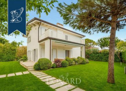 Villa pour 3 600 000 Euro à Forte dei Marmi, Italie
