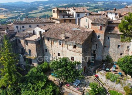 House for 1 100 000 euro in Todi, Italy