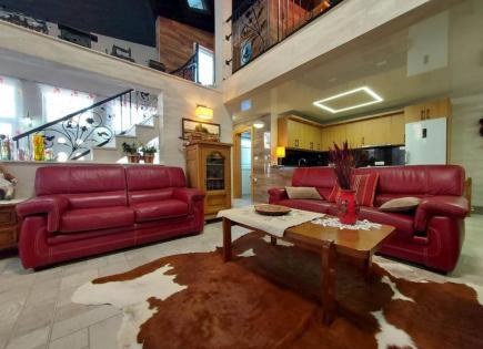 House for 1 950 000 euro in Susanj, Montenegro