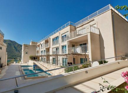 Piso para 235 000 euro en Dobrota, Montenegro
