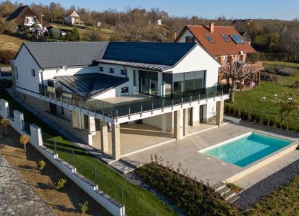 Villa für 1 380 000 euro in Keszthely, Ungarn
