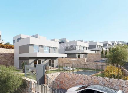 Villa for 555 000 euro in Finestrat, Spain