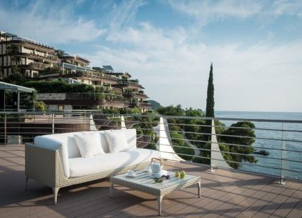 Ático para 3 300 000 euro en Budva, Montenegro