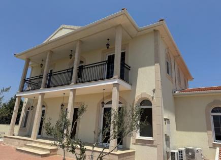 House for 4 500 euro per month in Monagroulli, Cyprus