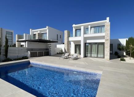 Villa for 890 000 euro in Paphos, Cyprus