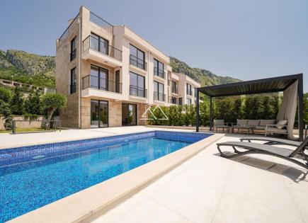 Villa für 738 000 euro in Rezevici, Montenegro