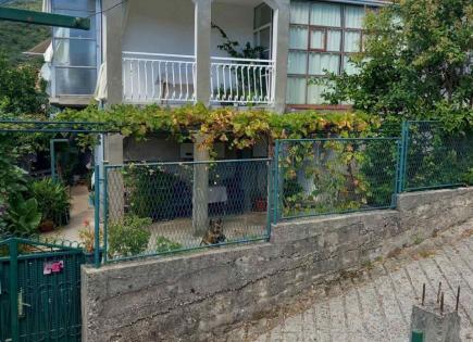 Haus für 263 000 euro in Igalo, Montenegro