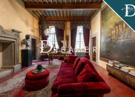 Apartment for 2 950 000 euro in Cortona, Italy