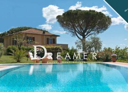 Villa para 2 300 000 euro en Camaiore, Italia
