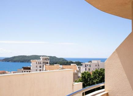 Flat for 285 000 euro in Becici, Montenegro