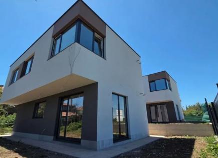 Casa para 198 000 euro en Kichevo, Bulgaria