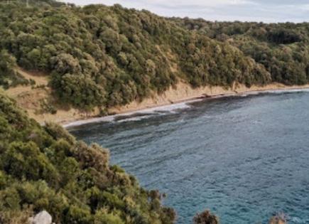 Land for 390 000 euro in Dobra Voda, Montenegro
