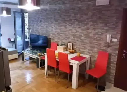 Wohnung für 95 000 euro in Becici, Montenegro