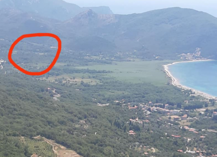 Grundstück für 56 034 euro in Buljarica, Montenegro