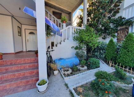 Haus für 179 937 euro in Montenegro