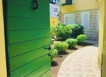 Casa para 450 000 euro en Dobrota, Montenegro