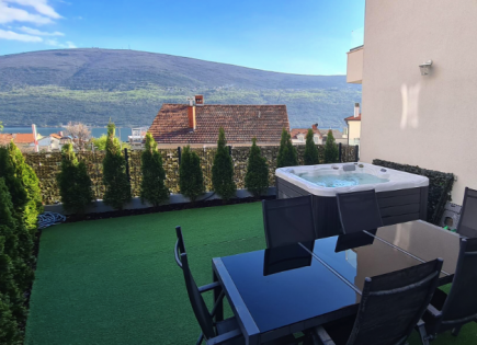 Wohnung für 240 000 euro in Denovici, Montenegro