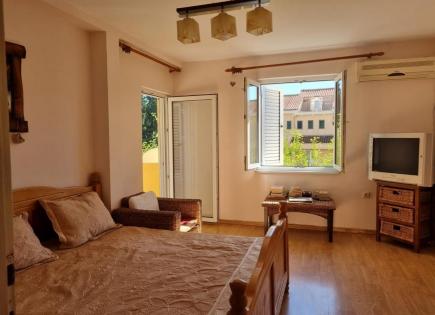 Flat for 120 000 euro in Petrovac, Montenegro