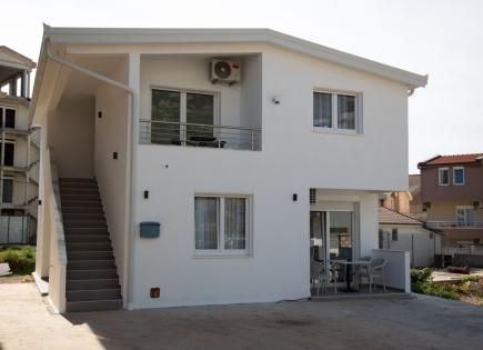 Casa para 200 000 euro en Dobra Voda, Montenegro
