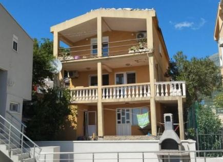 Casa per 215 000 euro a Dobra Voda, Montenegro