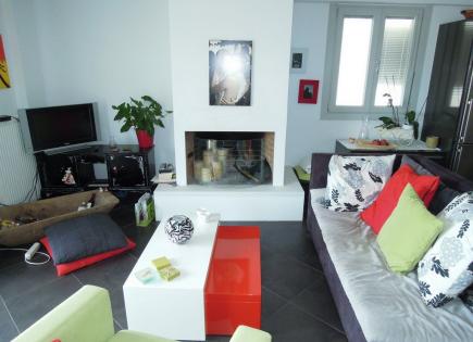 Apartment für 260 000 euro in Loutraki, Griechenland