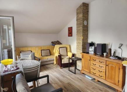 Flat for 109 610 euro in Baosici, Montenegro