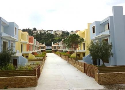 Propiedad comercial para 2 650 000 euro en Kiato, Grecia