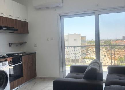 Appartement pour 900 Euro par mois à Aradippou, Chypre