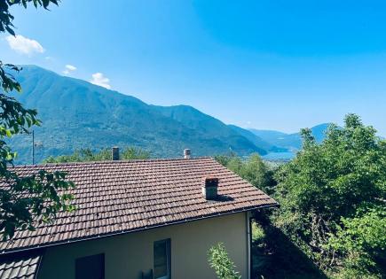Villa for 600 000 euro in Carlazzo, Italy