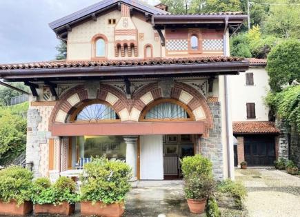 Flat for 1 520 000 euro in Menaggio, Italy