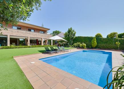 Haus für 2 450 000 euro in Costa del Maresme, Spanien