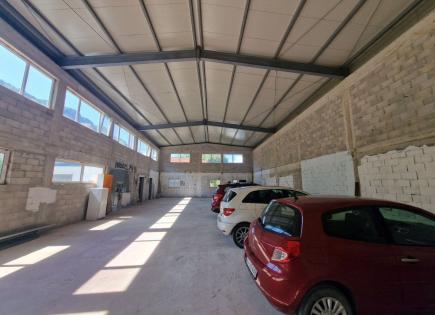 Industrial para 4 000 euro por mes en Kotor, Montenegro