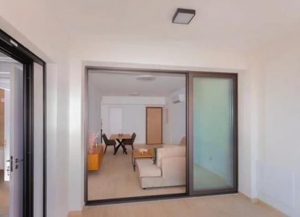 Apartment für 1 850 euro pro Monat in Agios Georgios, Zypern