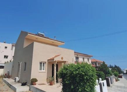 Maison pour 1 500 Euro par mois à Agios Athanasios, Chypre
