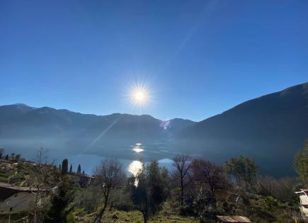 Terreno para 315 900 euro en Valsolda, Italia