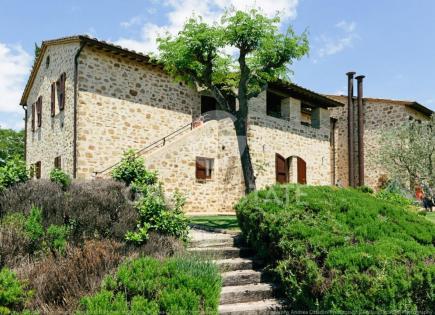 Casa para 1 480 000 euro en Asís, Italia