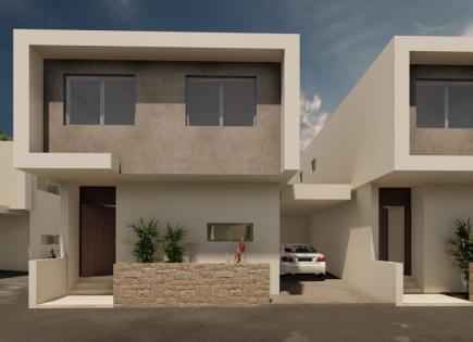 Villa for 450 000 euro in Paphos, Cyprus