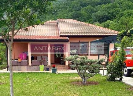Villa for 180 000 euro in Buljarica, Montenegro