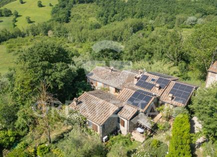 Maison pour 690 000 Euro à Fabro, Italie