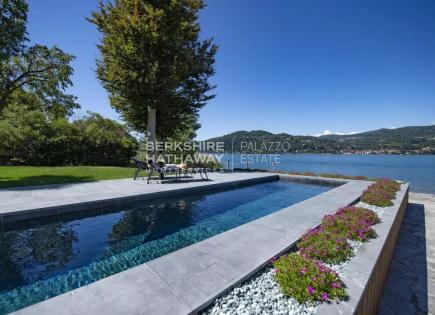 Villa für 8 000 000 euro in Angera, Italien