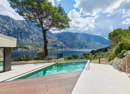 Villa für 2 200 000 euro in Kotor, Montenegro