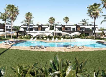 Bungalow for 279 000 euro in Ciudad Quesada, Spain
