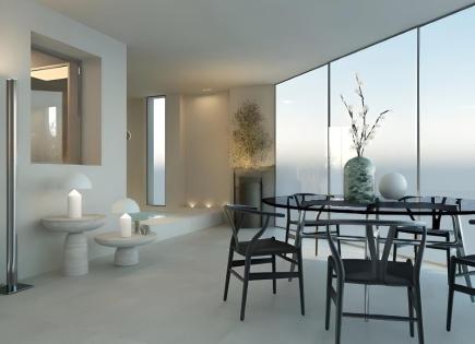 Appartamenti per 650 500 euro a Milano, Italia