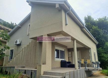 Villa for 130 000 euro in Sutomore, Montenegro