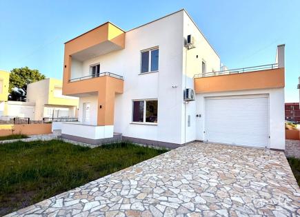 Villa for 270 000 euro in Ulcinj, Montenegro